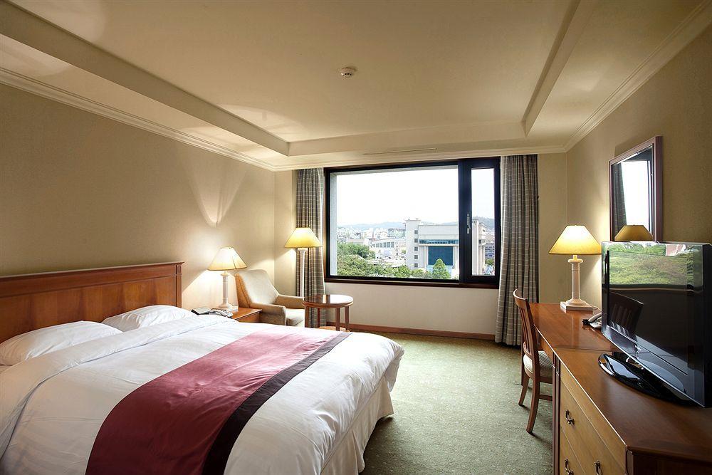 Hotel Hyundai By Lahan Ilsan Ni Exterior foto