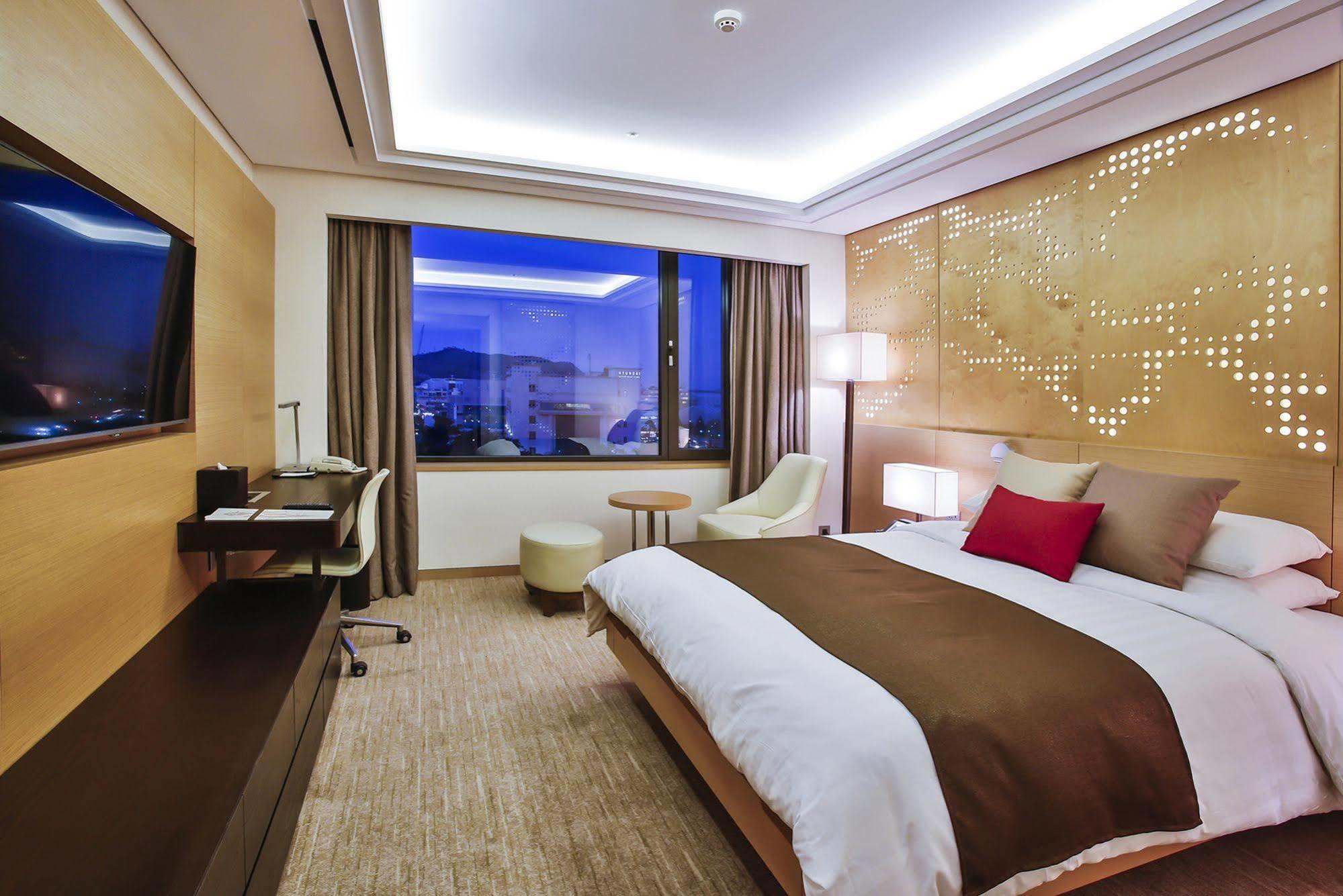 Hotel Hyundai By Lahan Ilsan Ni Exterior foto