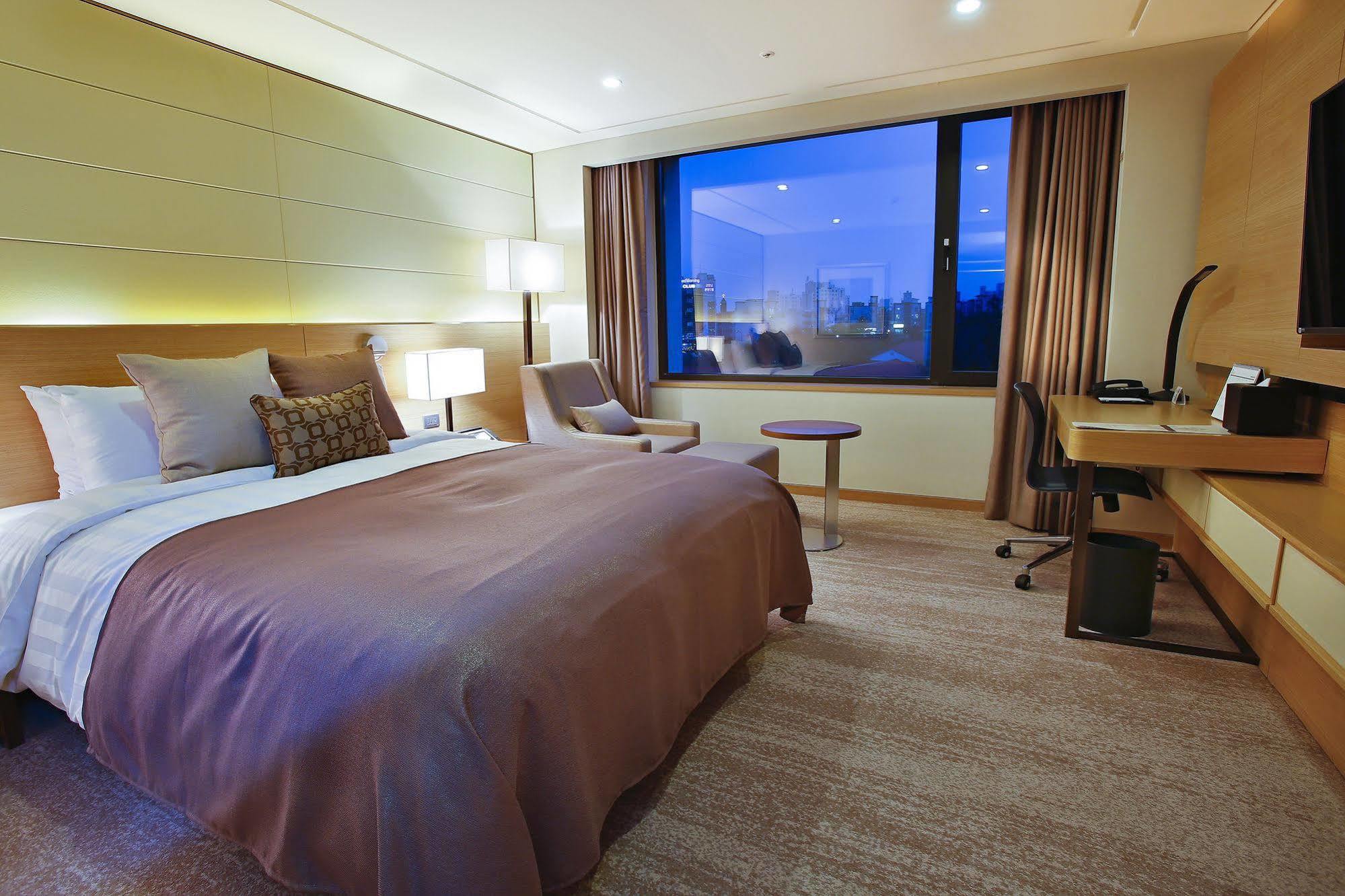 Hotel Hyundai By Lahan Ilsan Ni Exterior foto